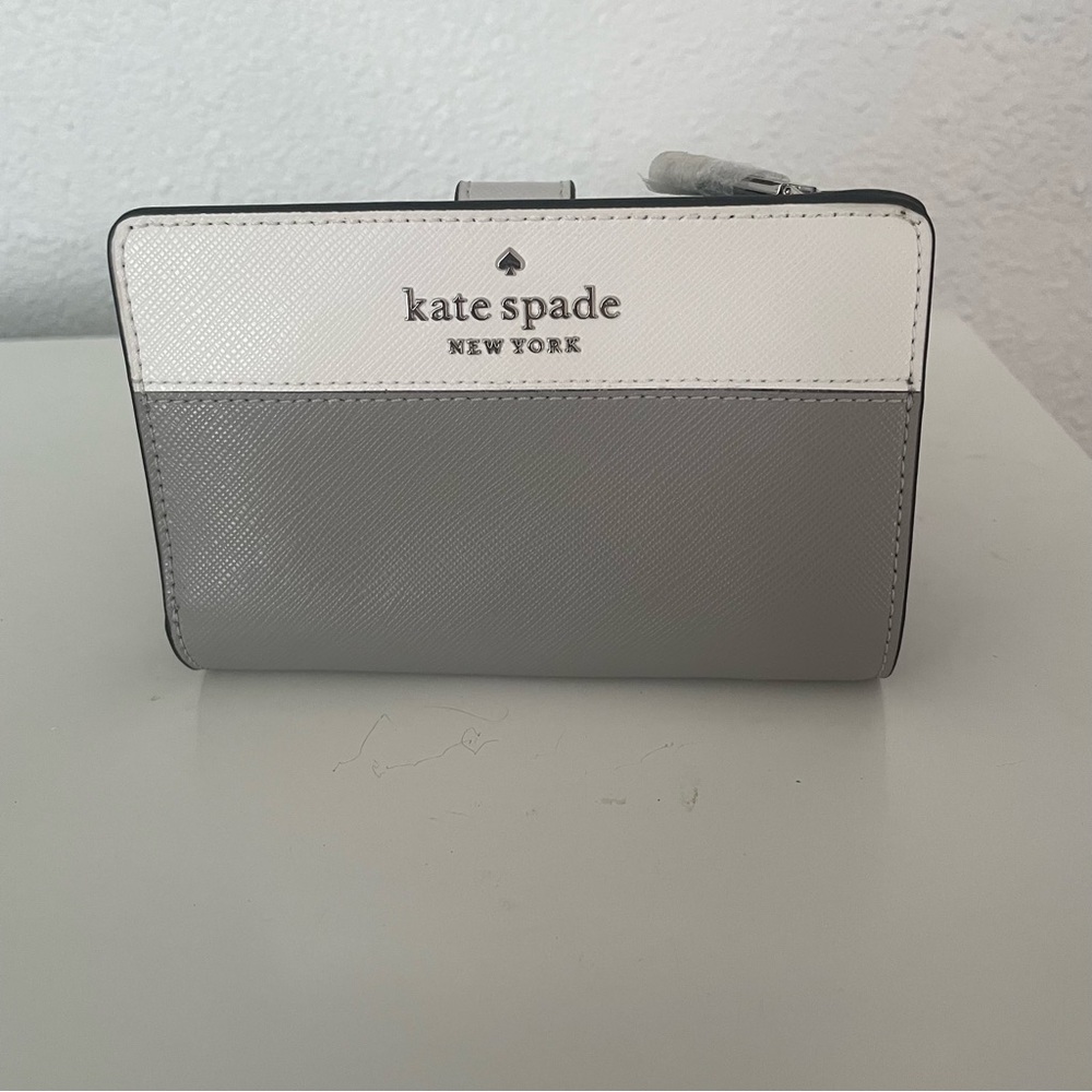 New Kate Spade Wallett